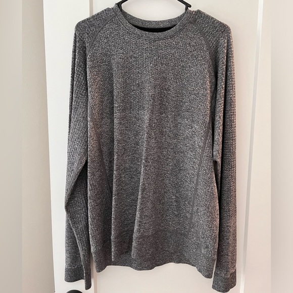 Lululemon. Large. Long sleeve. - Picture 1 of 3